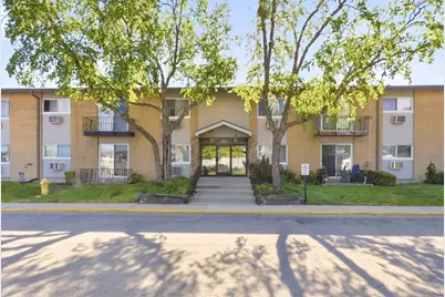 8828 N Leslie Lane #104D, Des Plaines, IL 60016 - Photo 1
