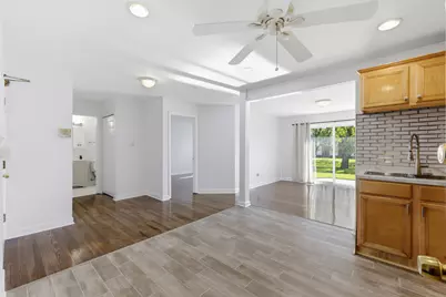 8828 N Leslie Lane #104D, Des Plaines, IL 60016 - Photo 9