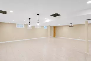 38W643 Bittersweet Ln, Elgin, IL 60124 - Photo 33