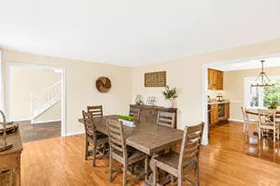 38W643 Bittersweet Ln, Elgin, IL 60124 - Photo 7