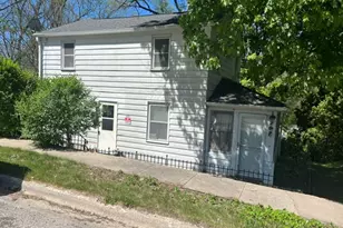 208 N Carroll St, Mount Carroll, IL 61053 - Photo 5
