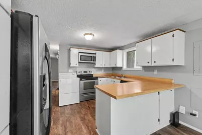 704 E Lincoln Street, Monticello, IL 61856 - Photo 11