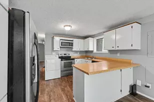 704 E Lincoln St, Monticello, IL 61856 - Photo 11