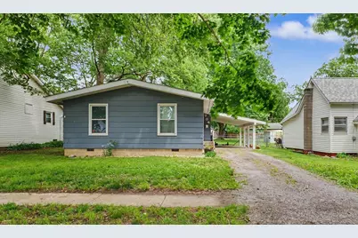 704 E Lincoln Street, Monticello, IL 61856 - Photo 1
