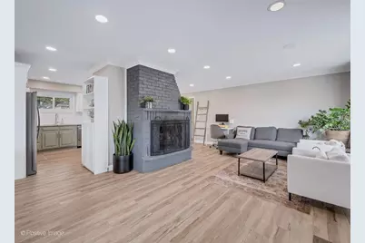 657 W Armitage Avenue, Elmhurst, IL 60126 - Photo 9