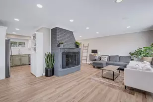 657 W Armitage Ave, Elmhurst, IL 60126 - Photo 9