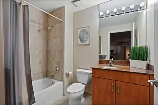 160 E Illinois St, Chicago, IL 60611 - Photo 15