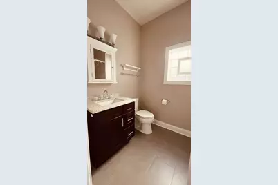 1942 W Irving Park Road #2, Chicago, IL 60613 - Photo 15