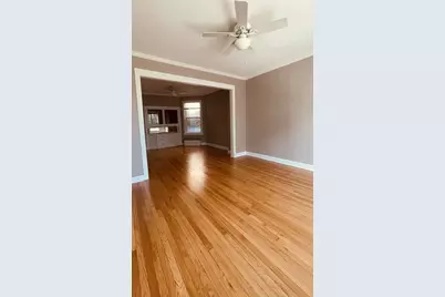 1942 W Irving Park Road #2, Chicago, IL 60613 - Photo 3