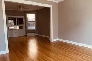 1942 W Irving Park Rd, Chicago, IL 60613 - Photo 3