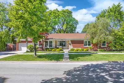 100 N Eastwood Avenue, Mount Prospect, IL 60056 - Photo 1