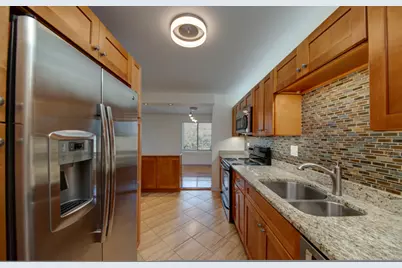 1405 E Central Road #316B, Arlington Heights, IL 60005 - Photo 3