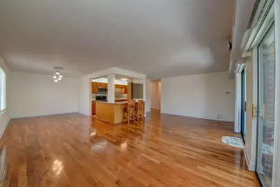 1405 E Central Road #316B, Arlington Heights, IL 60005 - Photo 5
