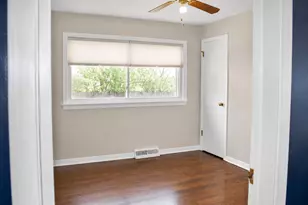 10941 S Kedzie Ave, Chicago, IL 60655 - Photo 9