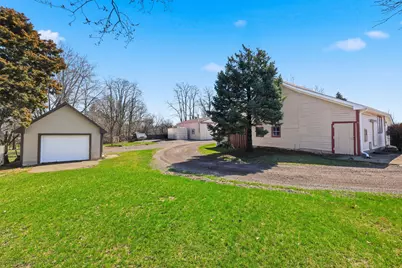 307 W Army Trail Road, Bloomingdale, IL 60108 - Photo 13