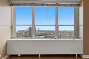 655 W Irving Park Rd, Chicago, IL 60613 - Photo 11