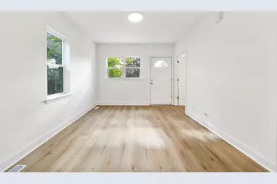 1107 Victoria Avenue, North Chicago, IL 60064 - Photo 5