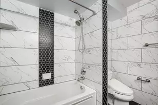 9655 Woods Dr, Skokie, IL 60077 - Photo 15