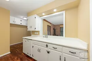 210 S Gladstone Ave, Aurora, IL 60506 - Photo 5