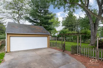 210 S Gladstone Avenue, Aurora, IL 60506 - Photo 35