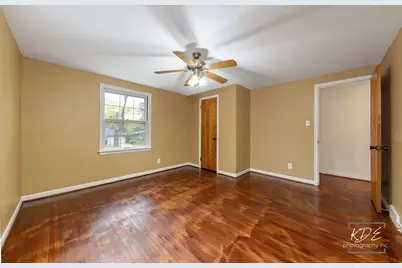 210 S Gladstone Avenue, Aurora, IL 60506 - Photo 21