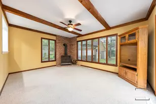 210 S Gladstone Ave, Aurora, IL 60506 - Photo 11