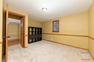 210 S Gladstone Ave, Aurora, IL 60506 - Photo 27