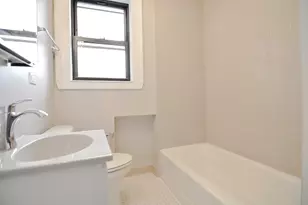 817 W Lakeside Pl, Chicago, IL 60640 - Photo 19