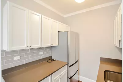 817 W Lakeside Place #611, Chicago, IL 60640 - Photo 3
