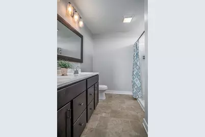1120 Eagles Crest Drive, Davenport, IA 52804 - Photo 17