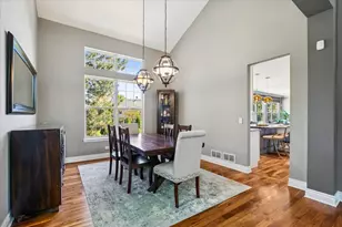 14087 Glenwood Ct, Libertyville, IL 60048 - Photo 9