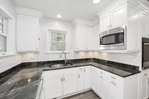 1454 W Cuyler Ave, Chicago, IL 60613 - Photo 11