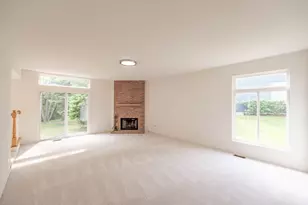 1716 Normandy Woods Ct, Grayslake, IL 60030 - Photo 9