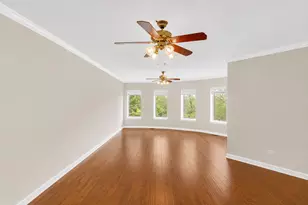 15 Manchester Ln, Elmhurst, IL 60126 - Photo 15