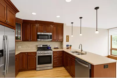 15 Manchester Lane, Elmhurst, IL 60126 - Photo 9