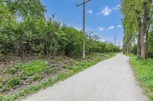 15 Manchester Ln, Elmhurst, IL 60126 - Photo 33