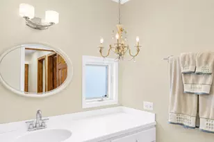 15 Manchester Ln, Elmhurst, IL 60126 - Photo 27
