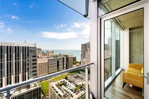 600 N Fairbanks Ct, Chicago, IL 60611 - Photo 11