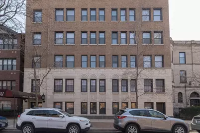 817 W Lakeside Place #701, Chicago, IL 60640 - Photo 1