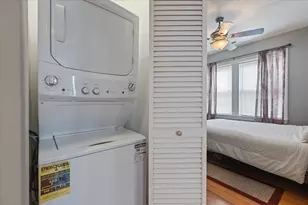 7050 N Damen Ave, Chicago, IL 60645 - Photo 17