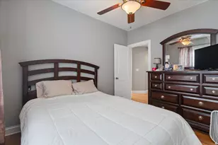 7050 N Damen Ave, Chicago, IL 60645 - Photo 13