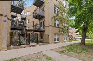 7050 N Damen Ave, Chicago, IL 60645 - Photo 3