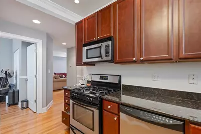7050 N Damen Avenue #3S, Chicago, IL 60645 - Photo 11