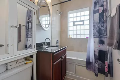 7050 N Damen Avenue #3S, Chicago, IL 60645 - Photo 15