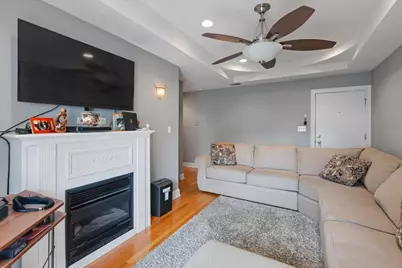 7050 N Damen Avenue #3S, Chicago, IL 60645 - Photo 5