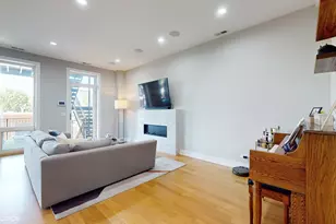 3056 N Lincoln Ave, Chicago, IL 60657 - Photo 5