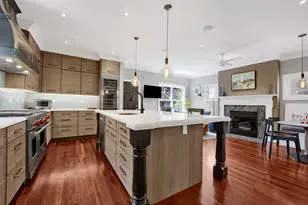 1621 W Rosehill Dr, Chicago, IL 60660 - Photo 17