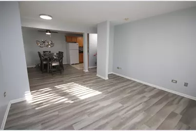 211 E Liberty Street #4, Wauconda, IL 60084 - Photo 5