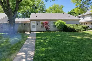 12 Fernwood Dr, Bolingbrook, IL 60440 - Photo 1