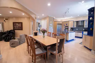 7016 N East Prairie Rd, Lincolnwood, IL 60712 - Photo 5